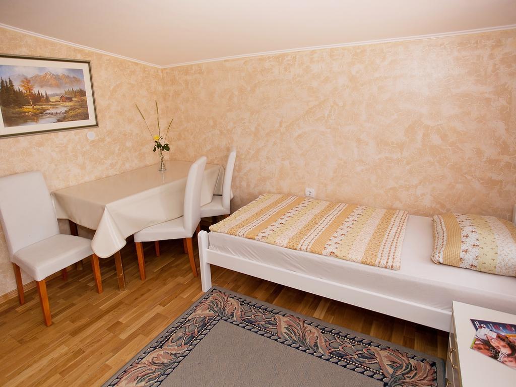 Apartment Zadar Diklo Borik Vir 객실 사진